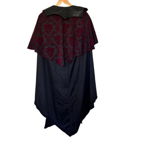 Spirit Halloween Vampire Costume Cape & Pants Sz M - Picture 5 of 11